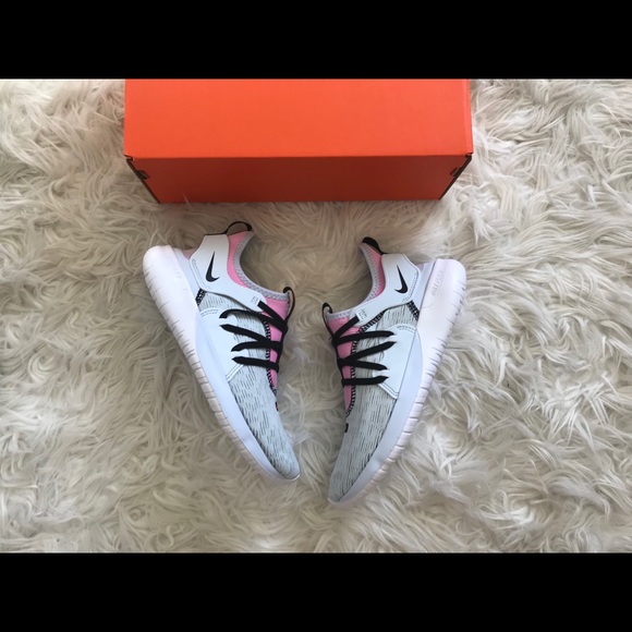 🌸 Nike shoes 🌸 - Picture 2 of 5